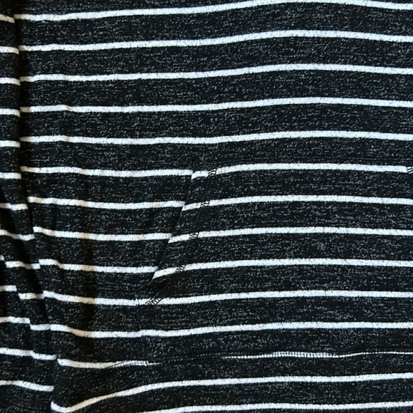 Super soft hooded sweatshir - Picture 2 of 3